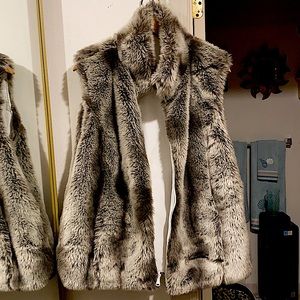 SUPER Sexy & Chic!!! Black & White Reversible Faux Fur Vest!!!